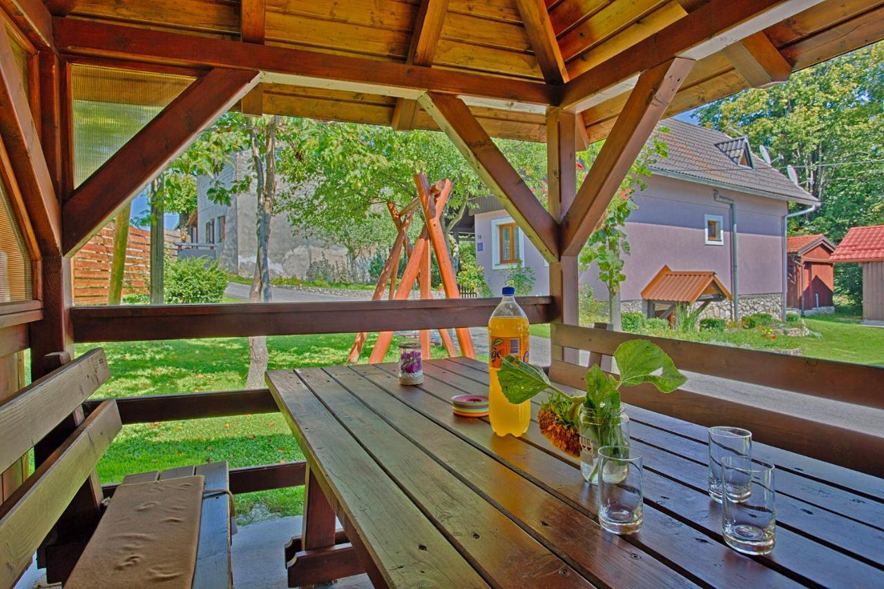 Andrea In Sertic Poljana - Haus Fuer 6 Personen Plitvička Jezera Esterno foto