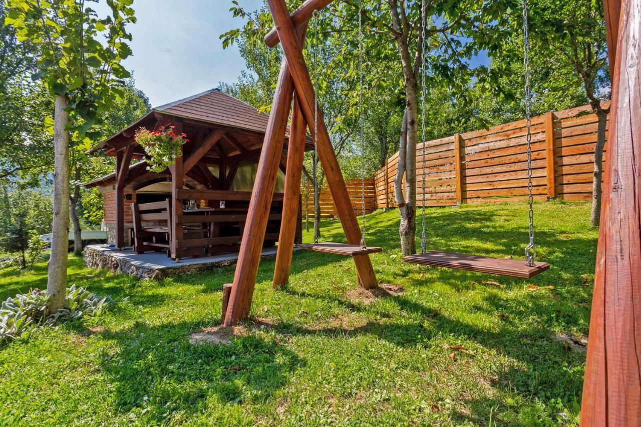 Andrea In Sertic Poljana - Haus Fuer 6 Personen Plitvička Jezera Esterno foto