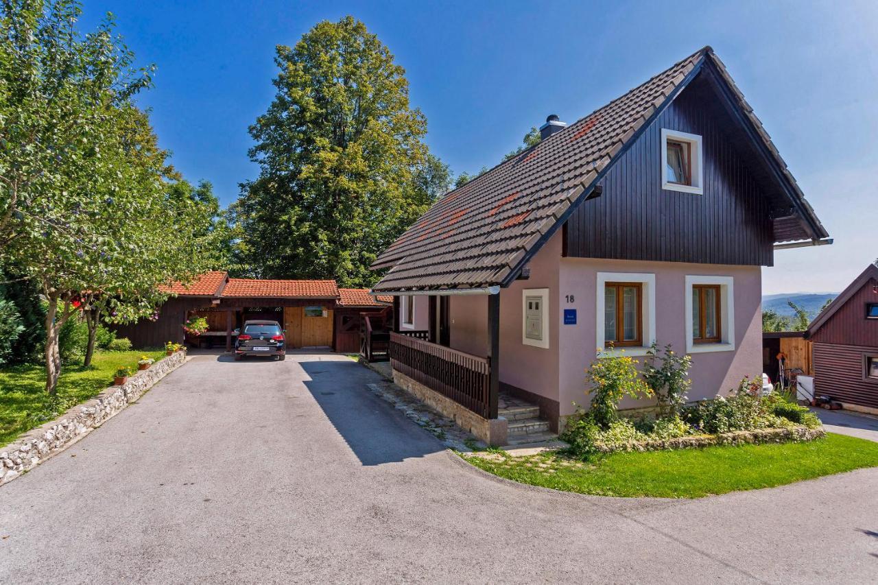 Andrea In Sertic Poljana - Haus Fuer 6 Personen Plitvička Jezera Esterno foto