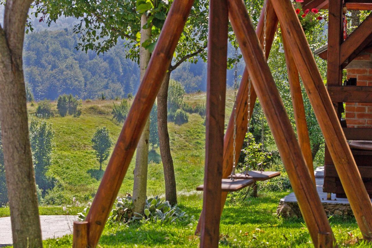 Andrea In Sertic Poljana - Haus Fuer 6 Personen Plitvička Jezera Esterno foto