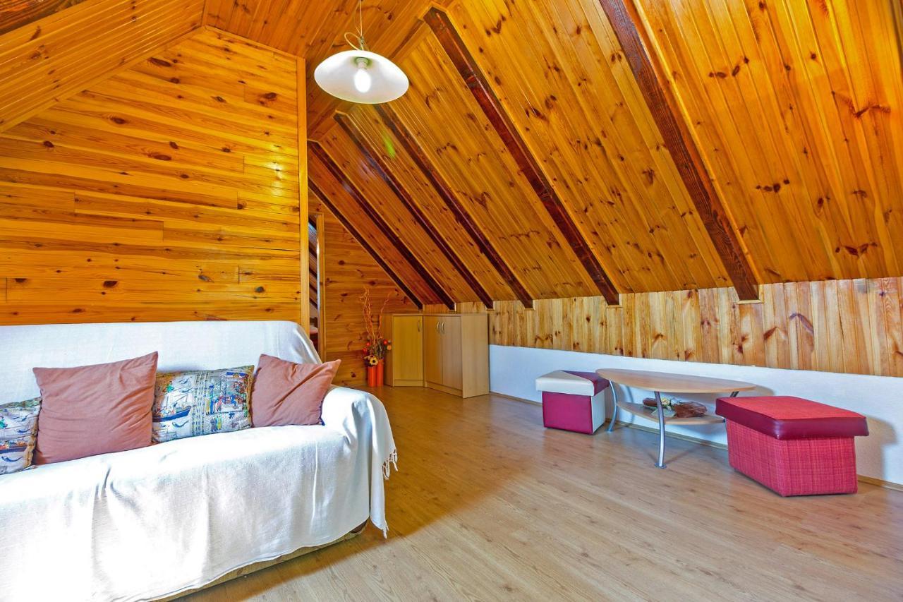 Andrea In Sertic Poljana - Haus Fuer 6 Personen Plitvička Jezera Esterno foto