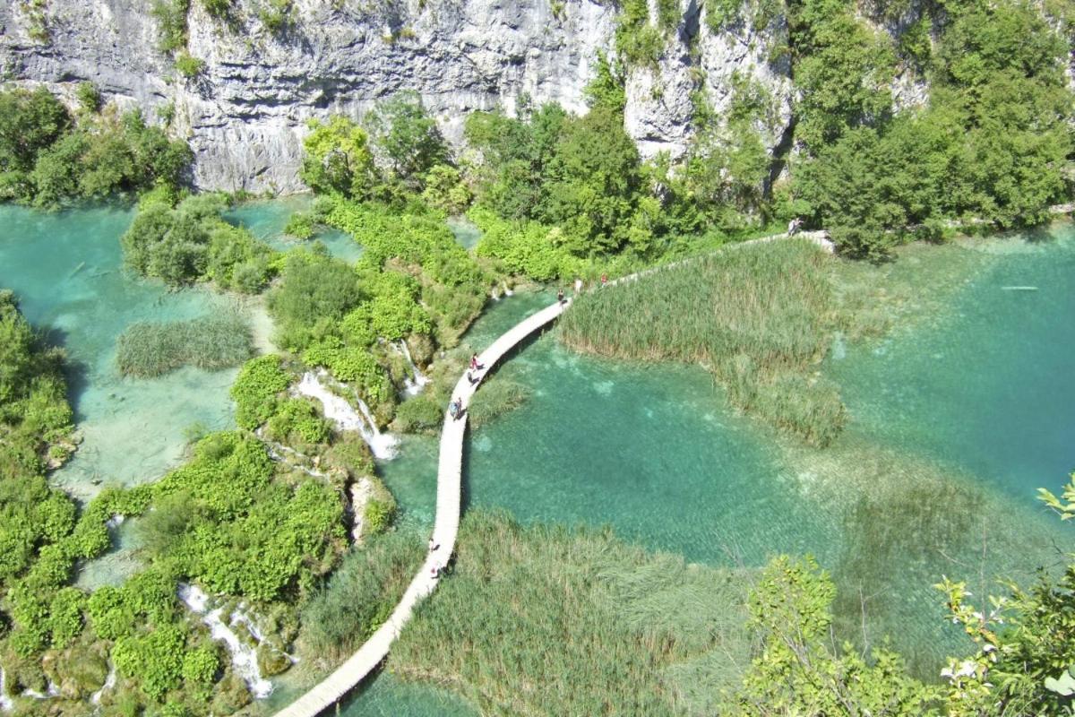 Andrea In Sertic Poljana - Haus Fuer 6 Personen Plitvička Jezera Esterno foto
